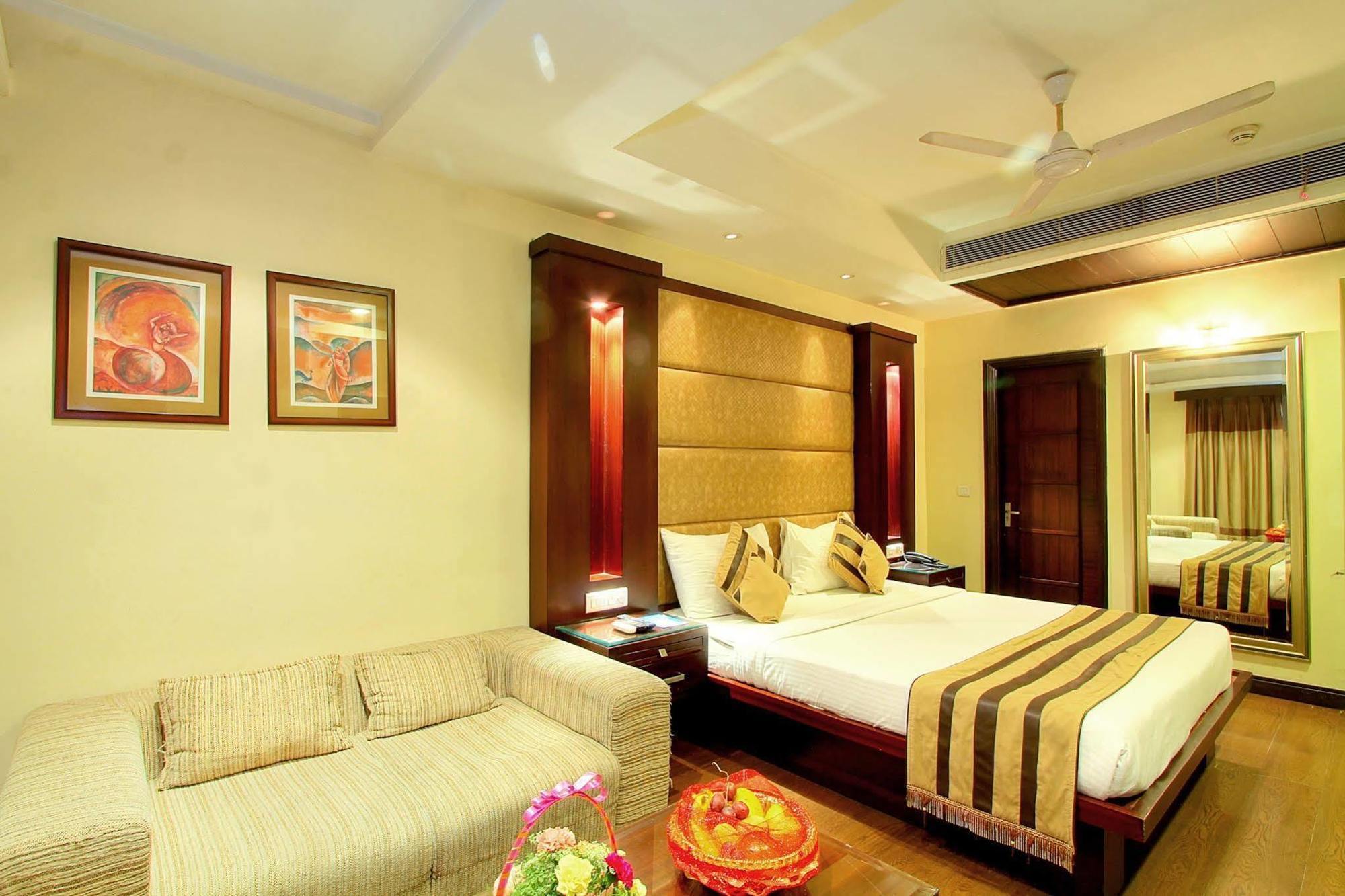 Treebo Trend Freesia Hotel New Delhi